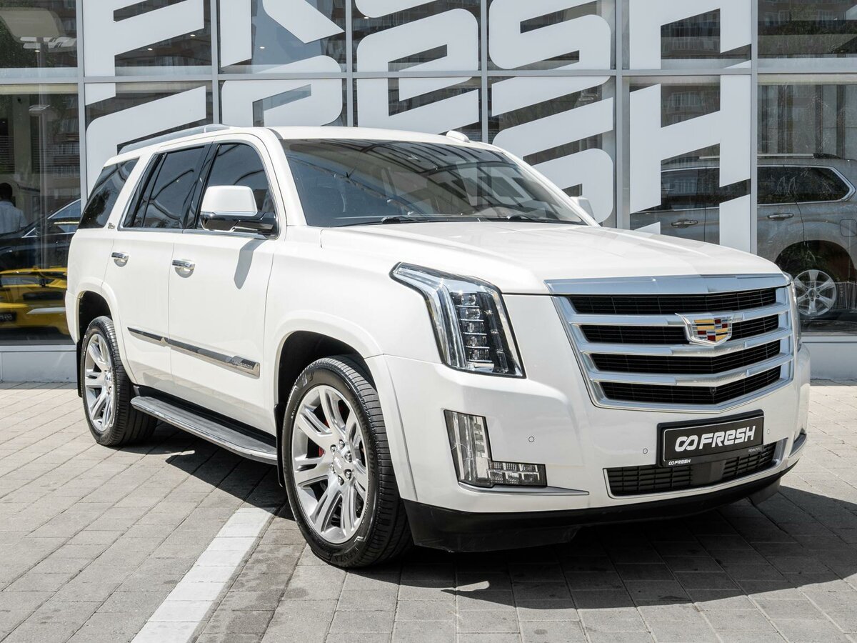 Открыть фотографии: Cadillac Escalade IV