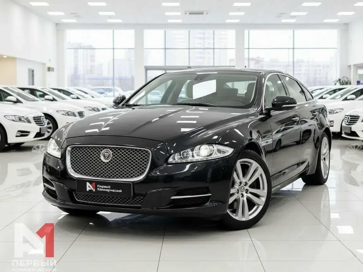Jaguar XJ IV (X351)