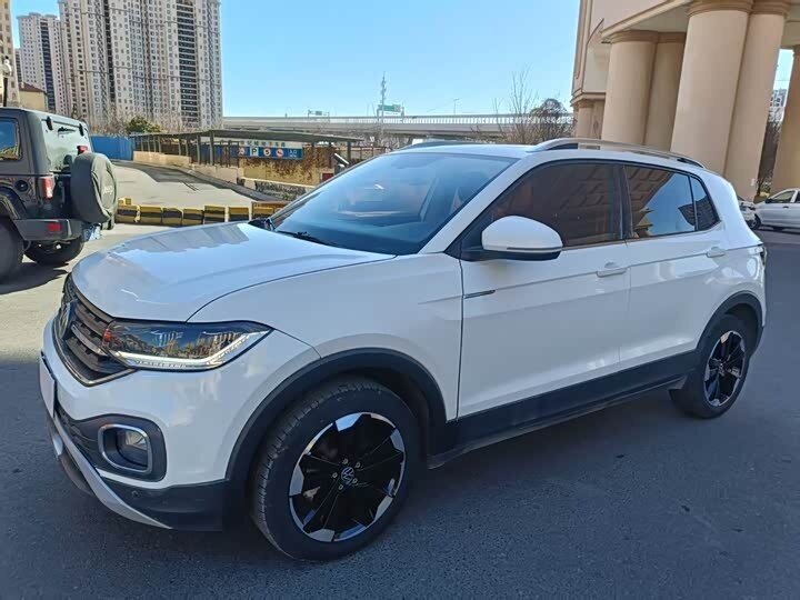 Открыть фотографии: Volkswagen Tacqua