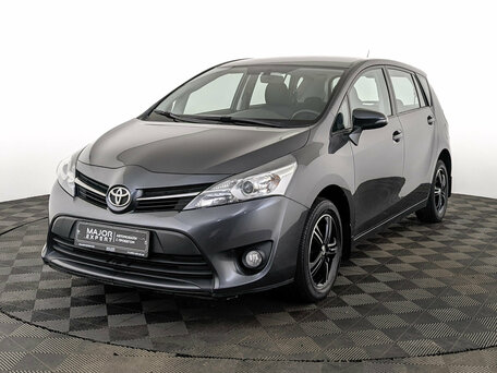 Toyota Verso I Рестайлинг