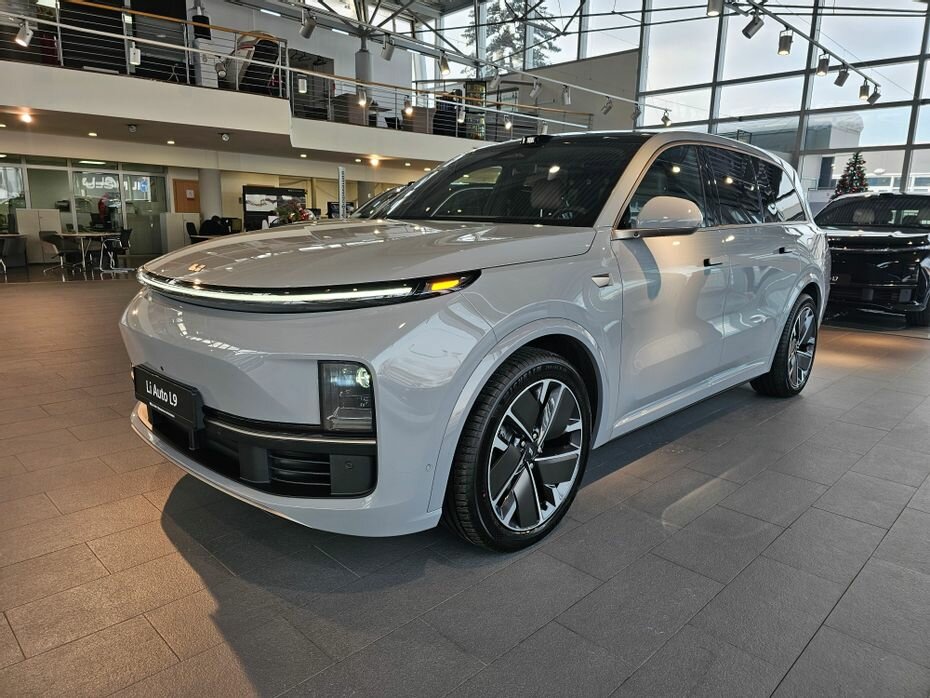 Li Auto (Lixiang) L9 52.3 kWh I Рестайлинг