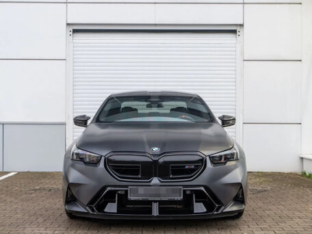 BMW M5 VII (G90)