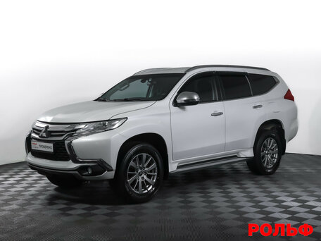 Mitsubishi Pajero Sport III