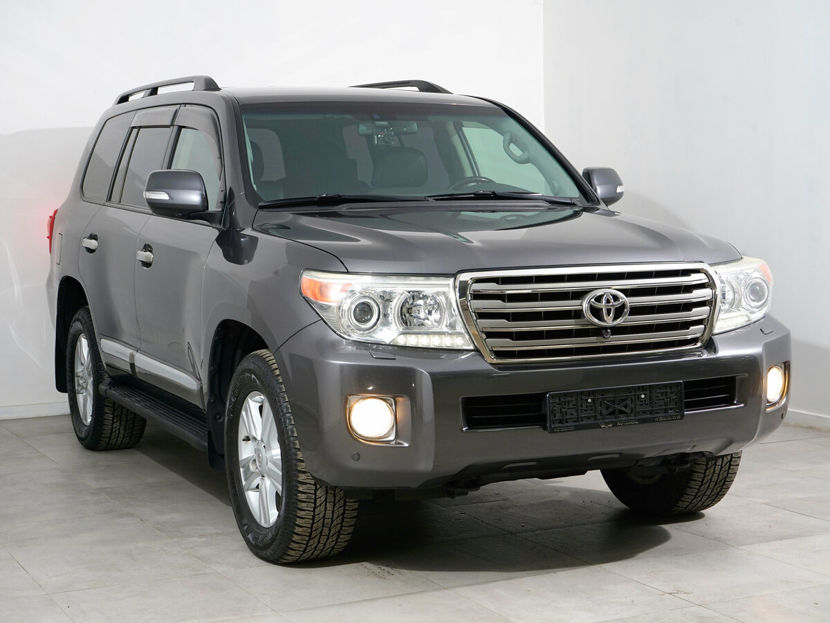 Открыть фотографии: Toyota Land Cruiser 200 Series Рестайлинг 1