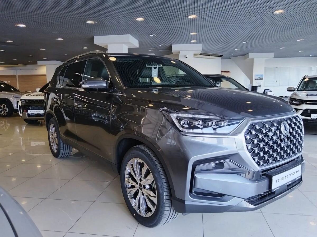 Открыть фотографии: KGM Rexton