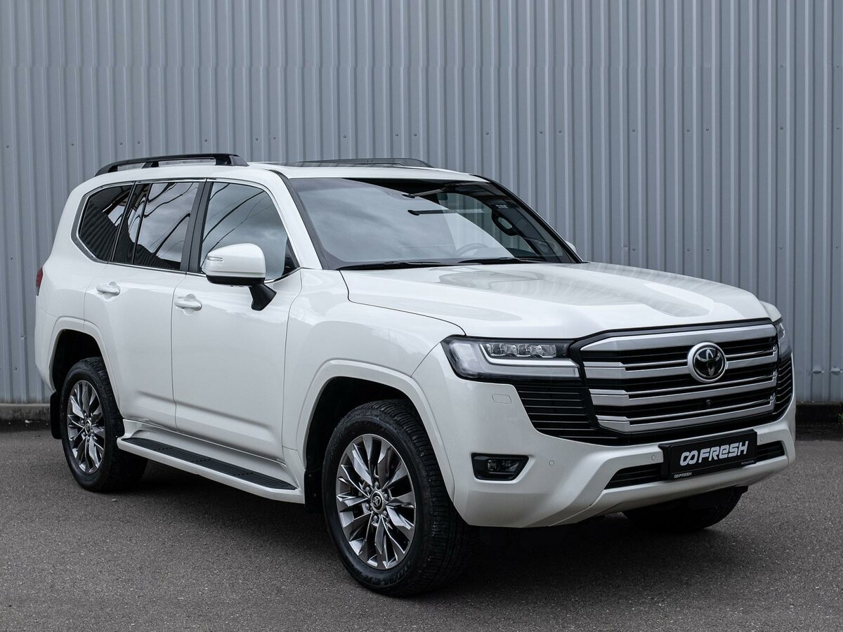 Открыть фотографии: Toyota Land Cruiser 300 Series