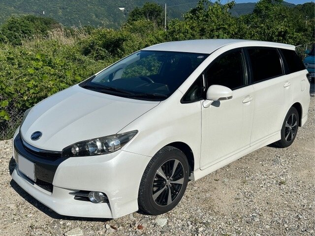 Открыть фотографии: Toyota Wish II Рестайлинг
