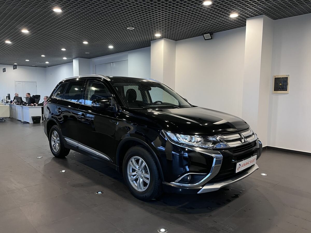 Открыть фотографии: Mitsubishi Outlander III Рестайлинг 2