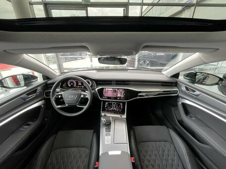 Audi A7 II (4K)