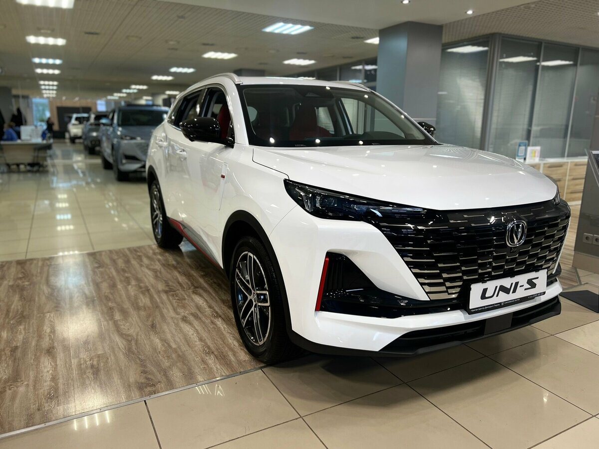Открыть фотографии: Changan UNI-S I