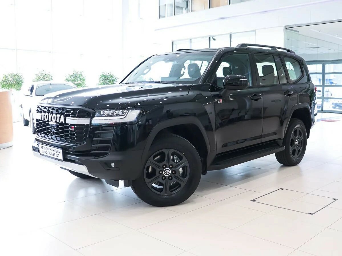 Открыть фотографии: Toyota Land Cruiser 300 Series