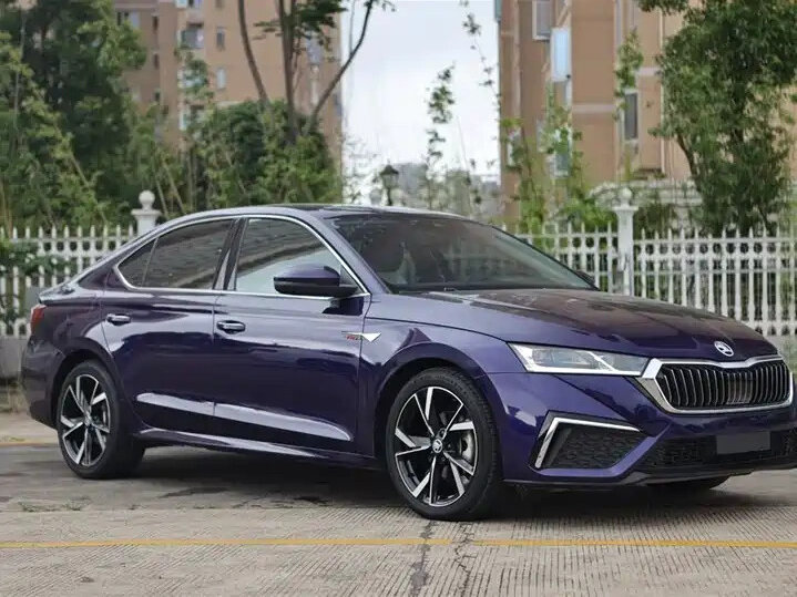 Открыть фотографии: Skoda Octavia IV (A8)