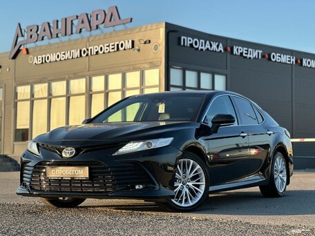 Toyota Camry VIII (XV70)