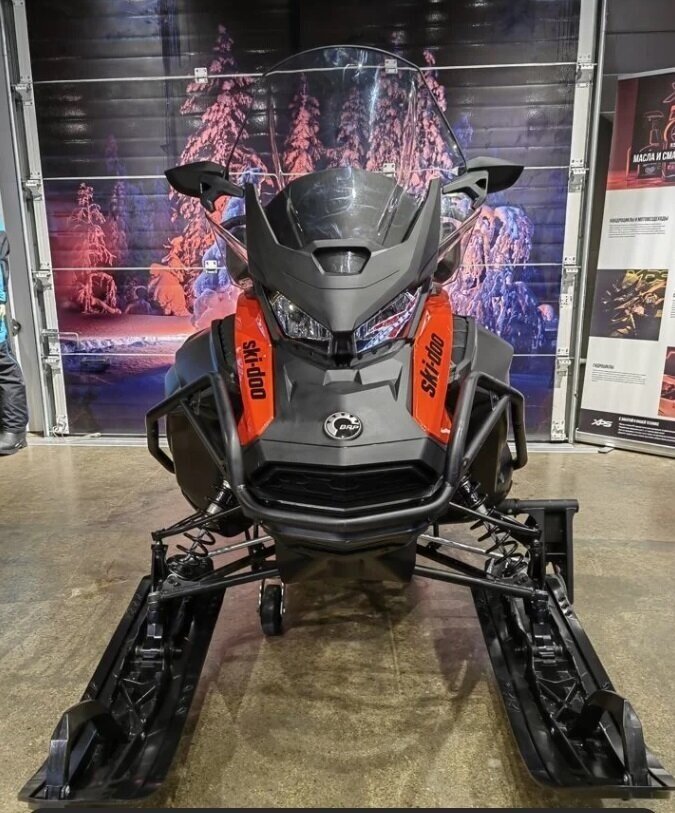 BRP Ski-Doo Expedition 900
