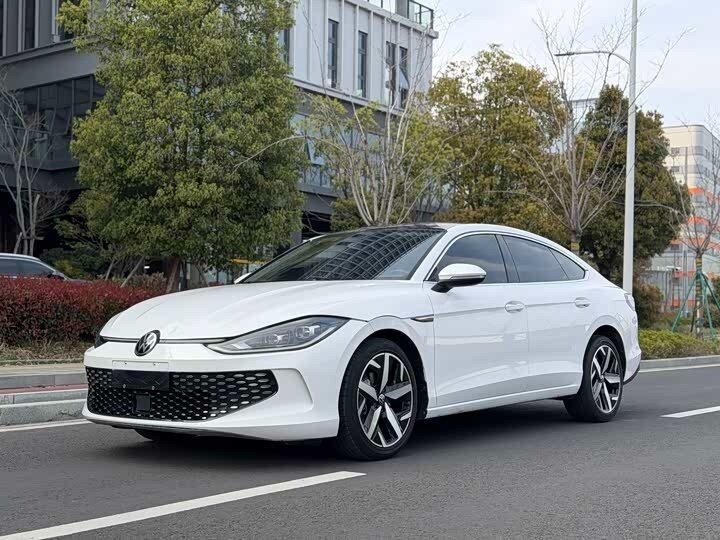 Открыть фотографии: Volkswagen Lamando II