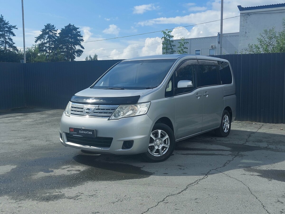 Открыть фотографии: Nissan Serena III (C25)