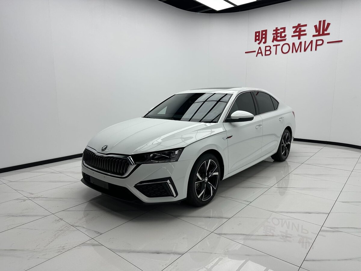 Открыть фотографии: Skoda Octavia IV (A8)