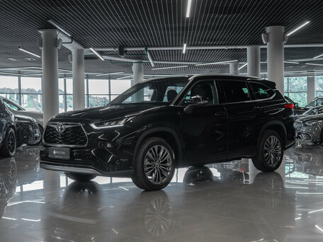Toyota Highlander IV (XU70)