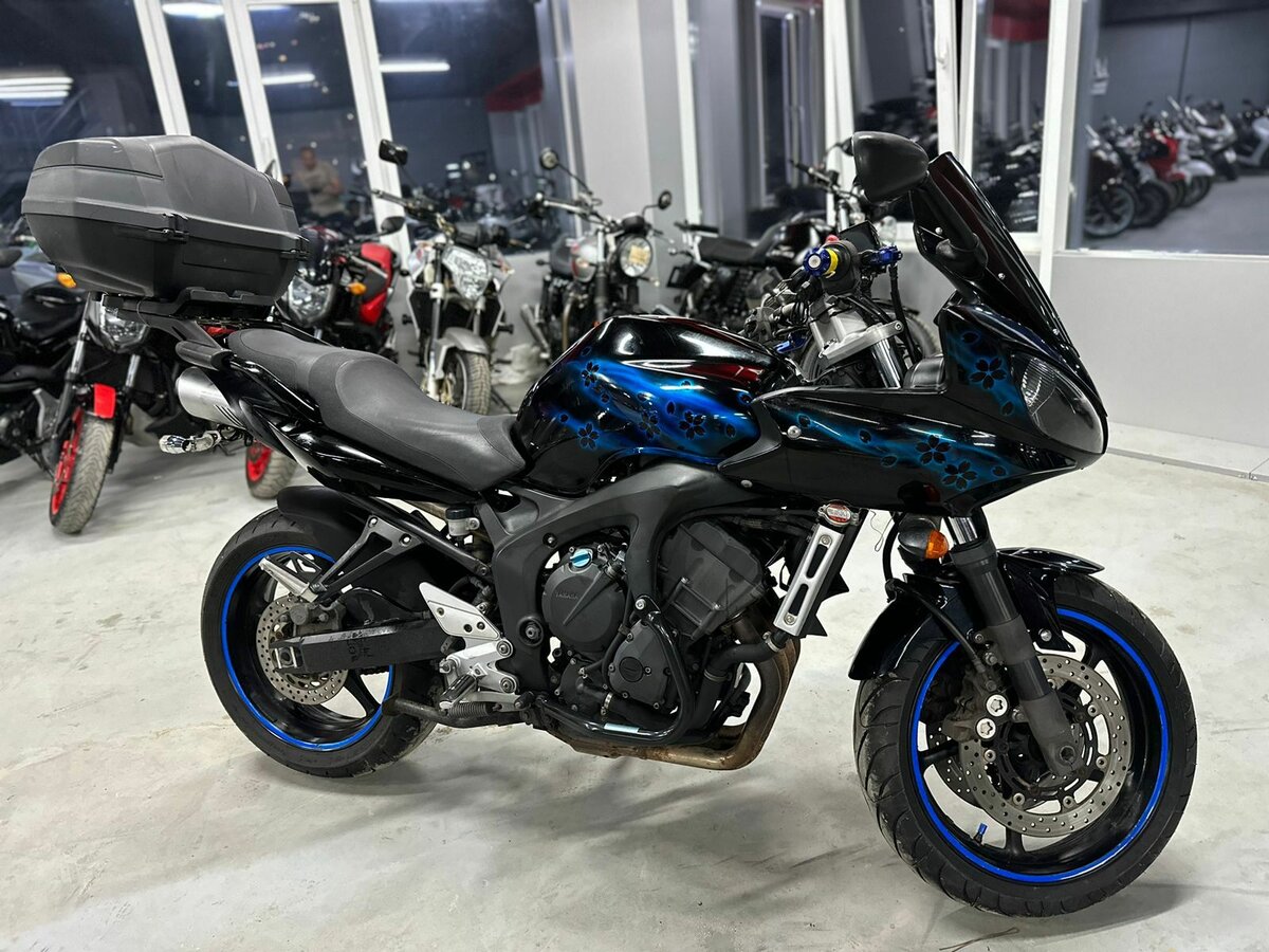 Yamaha FZ6