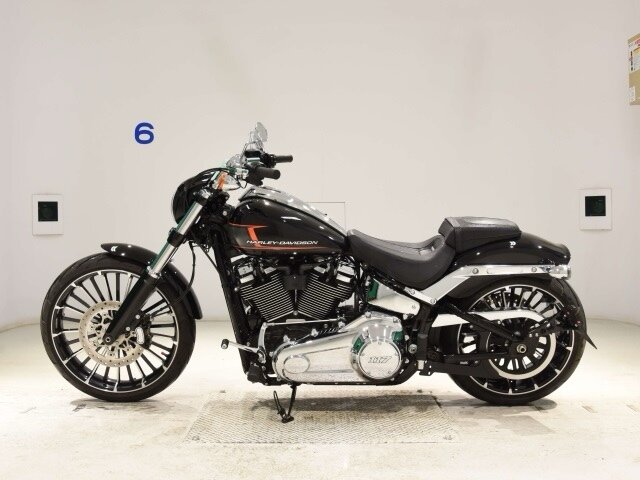 Harley-Davidson Breakout