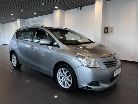 Toyota Verso I