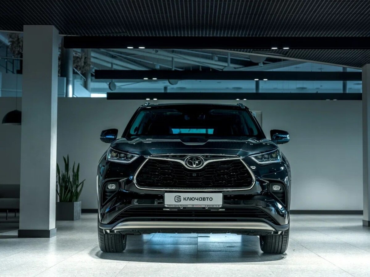 Toyota Highlander IV (XU70)