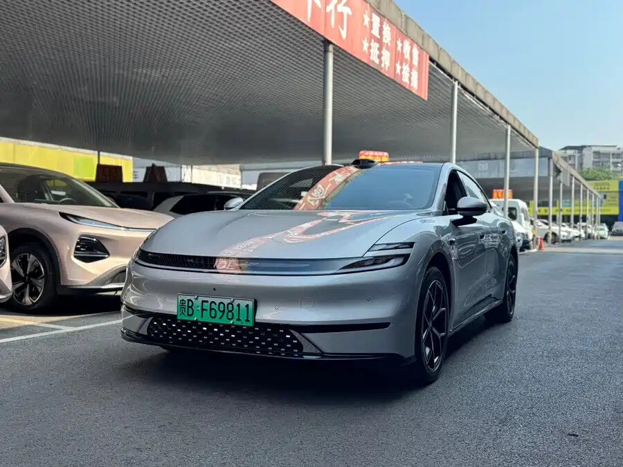Открыть фотографии: Changan Qiyuan A06