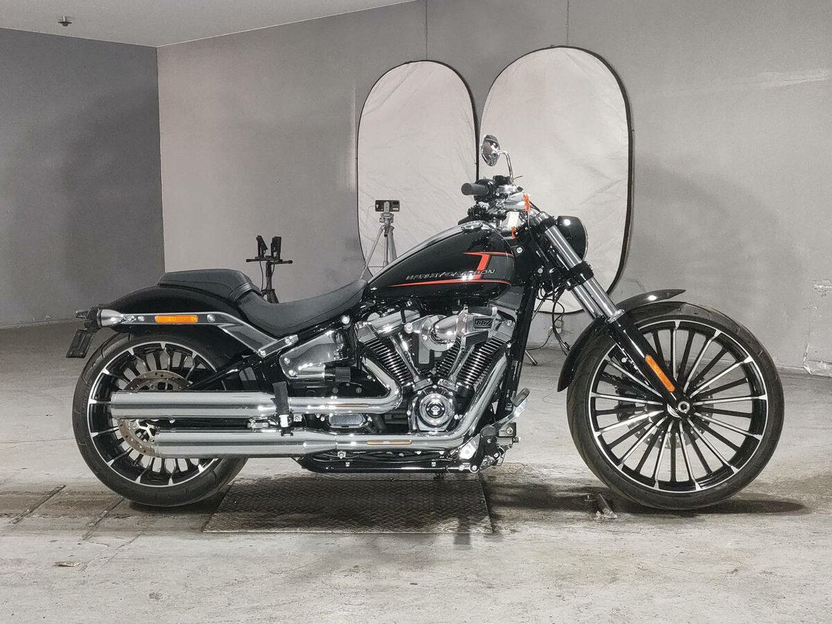 Harley-Davidson Breakout