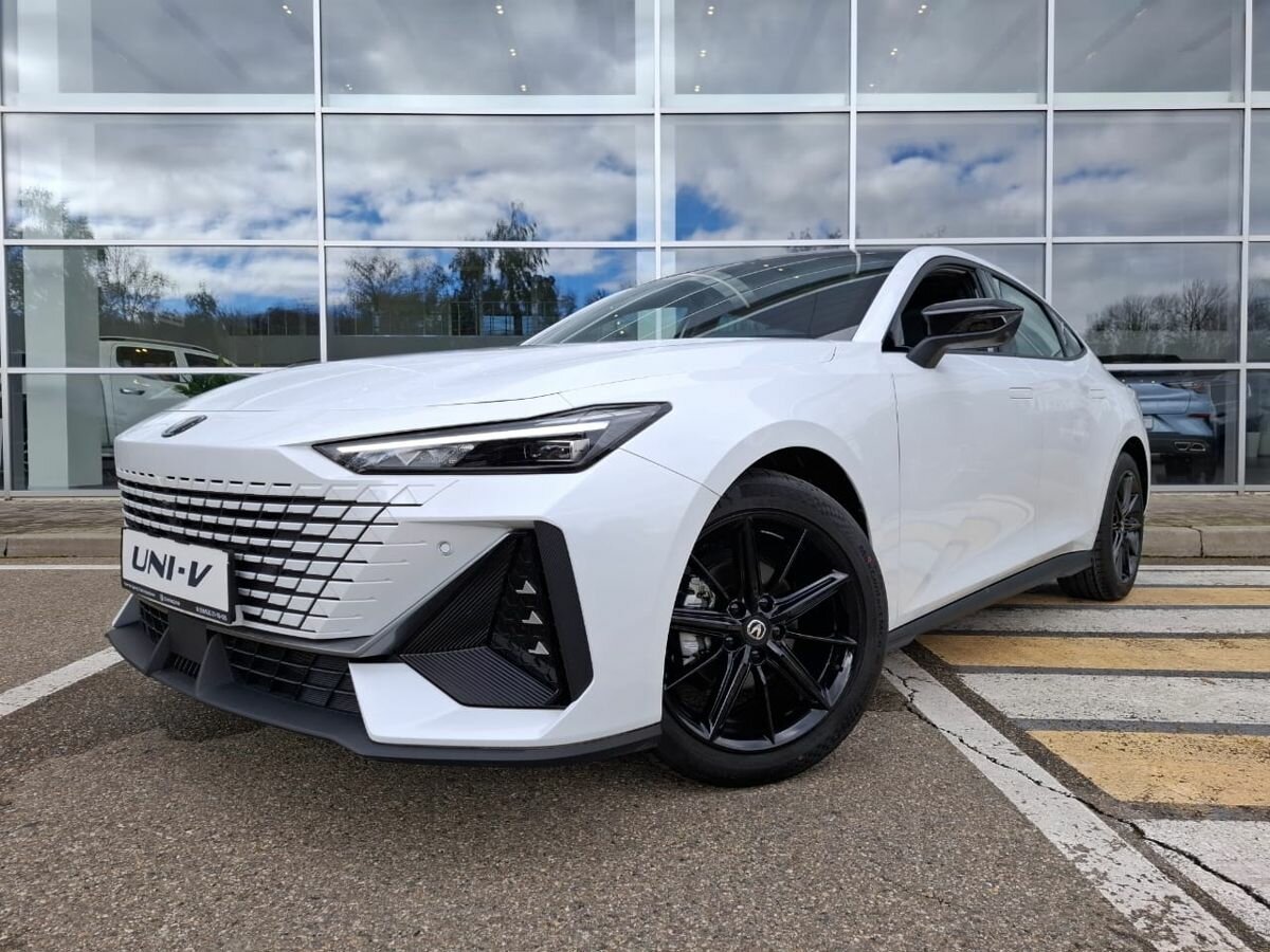 Открыть фотографии: Changan UNI-V I
