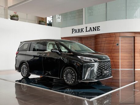 Lexus LM II