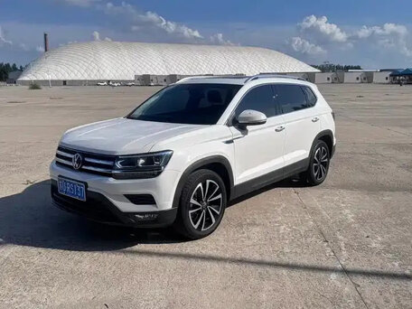 Volkswagen Tharu I