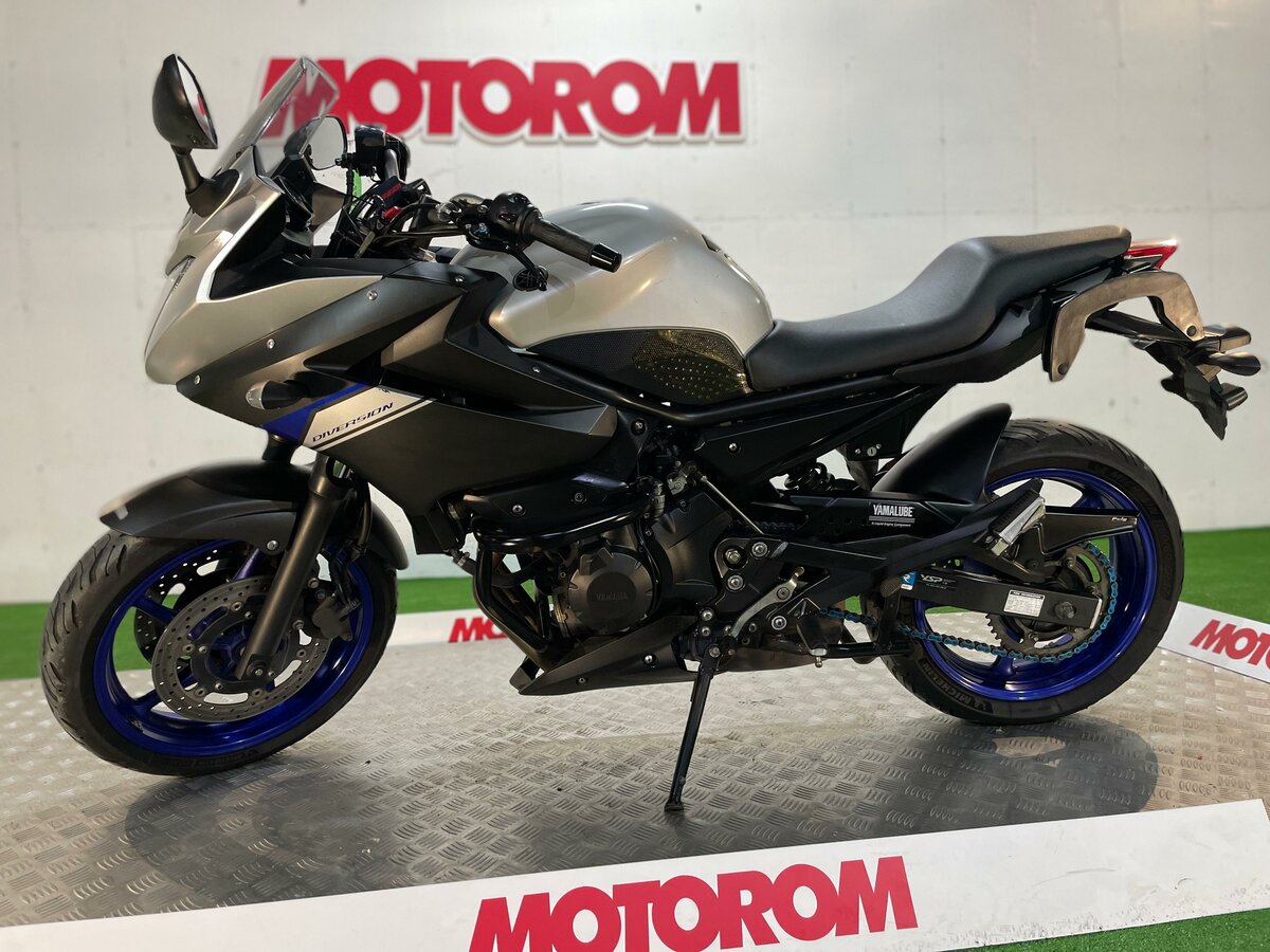 Yamaha XJ6 (FZ6R)