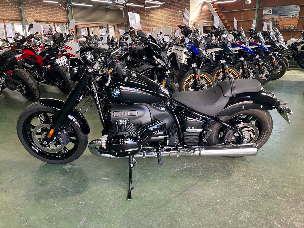 BMW R 18