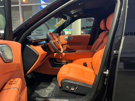 Lynk & Co 900