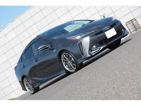 Toyota Prius IV (XW50)