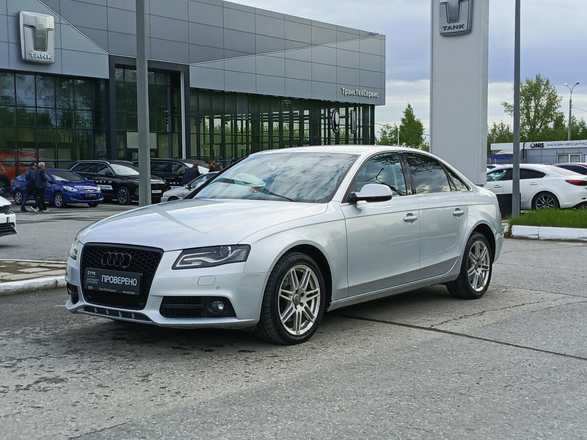 Audi A4 IV (B8)