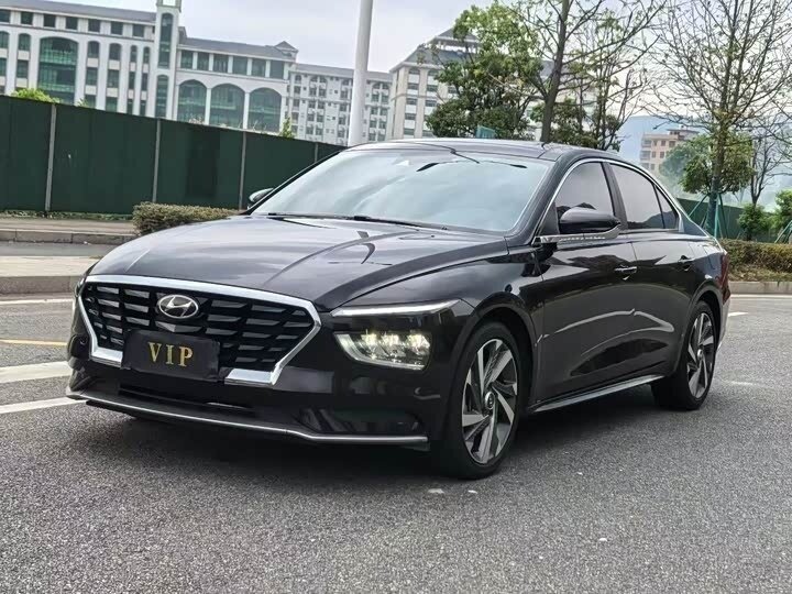 Hyundai Mistra II (DU2)
