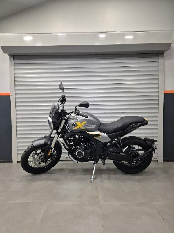 Voge AC525X