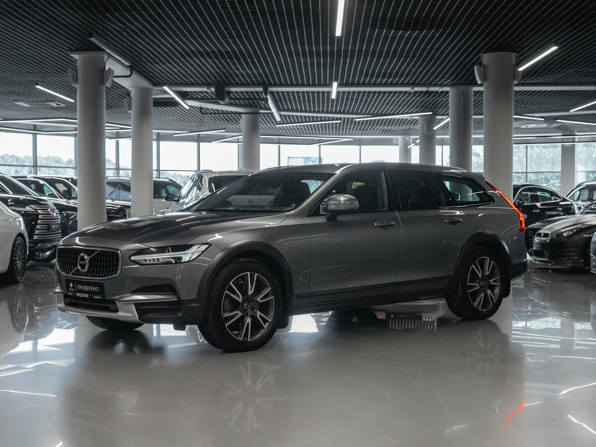 Открыть фотографии: Volvo V90 Cross Country I