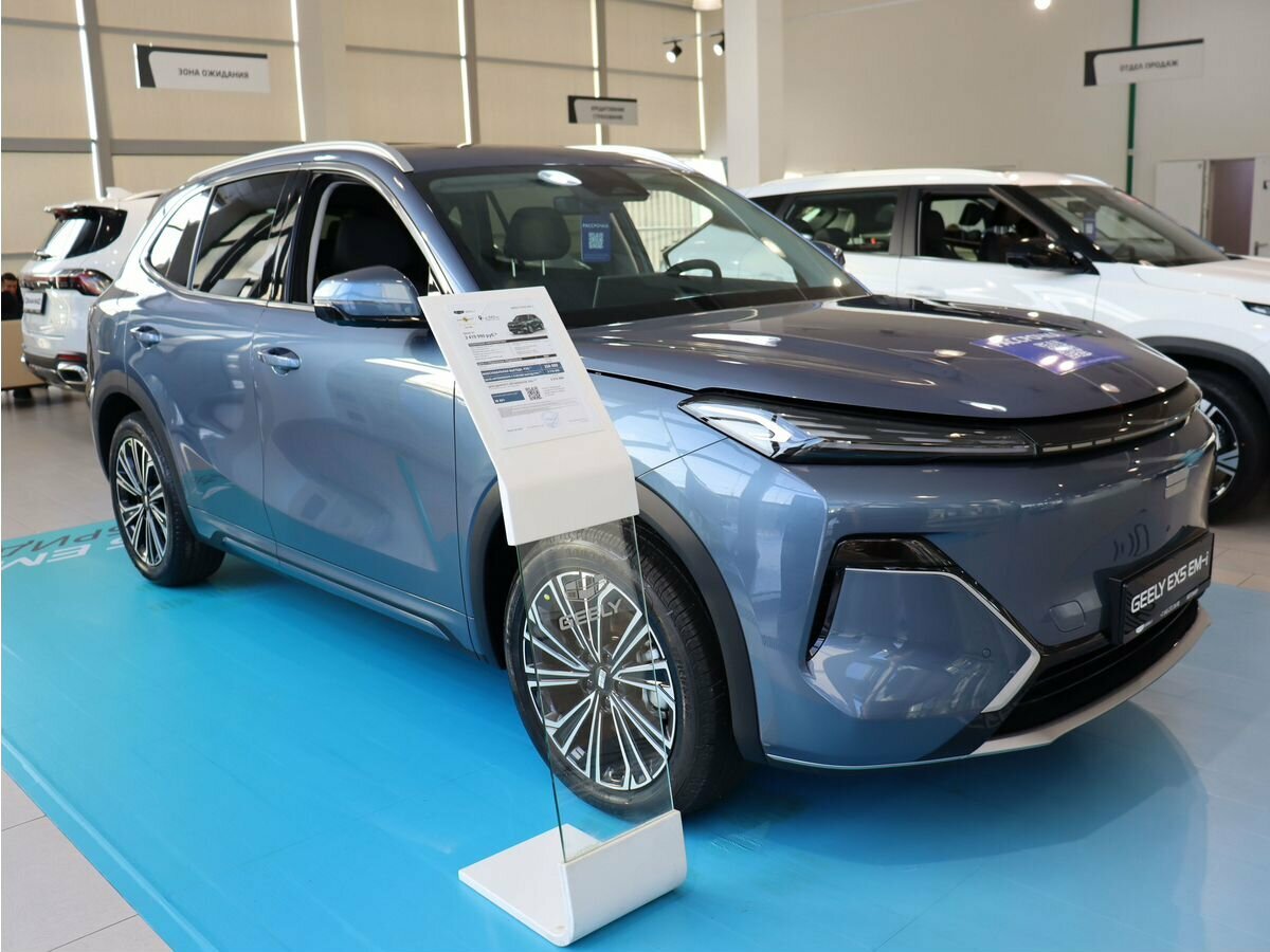 Открыть фотографии: Geely EX5 Гибрид