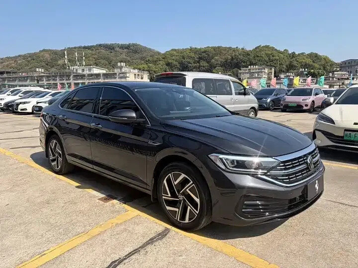 Volkswagen Sagitar III Рестайлинг