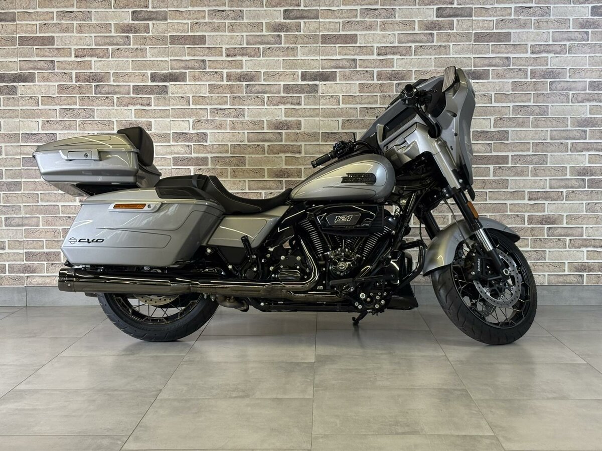 Harley-Davidson CVO Street Glide