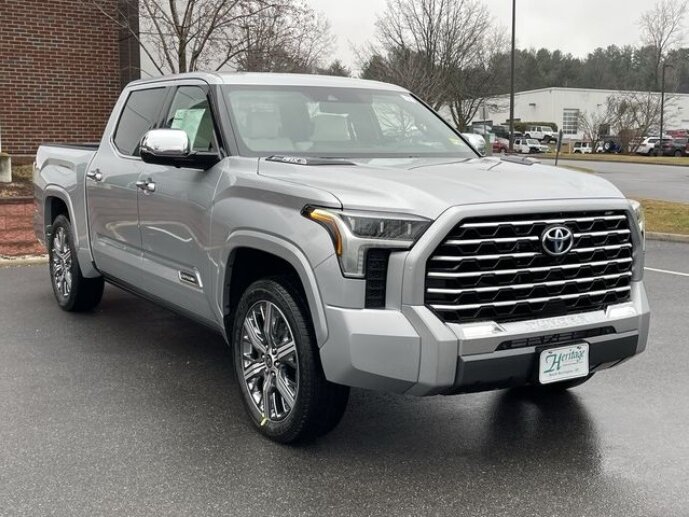 Открыть фотографии: Toyota Tundra III