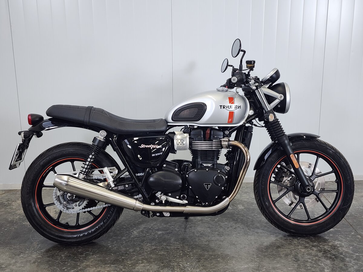 Triumph Street Twin
