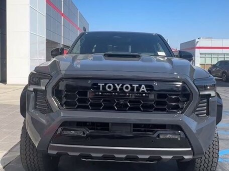 Toyota Tacoma IV