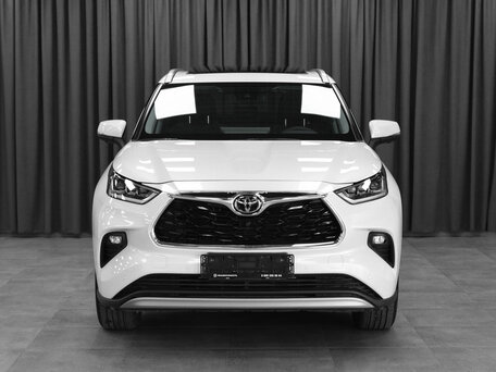 Toyota Highlander IV (XU70)