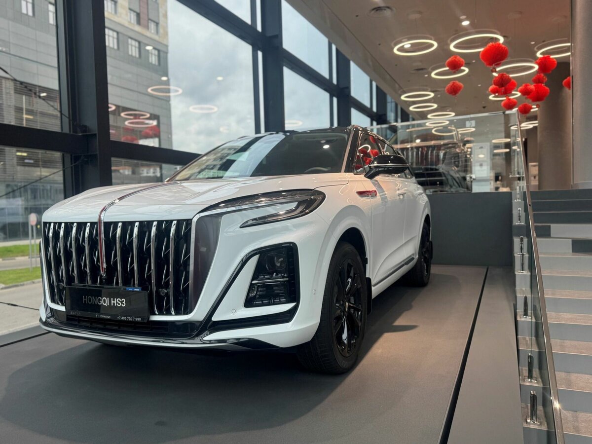 Открыть фотографии: Hongqi HS3