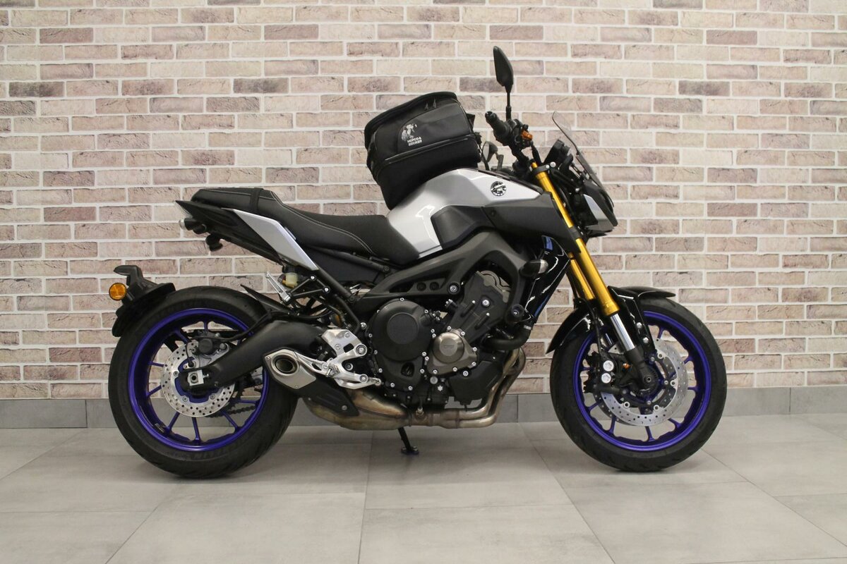 Yamaha MT-09 (FZ-09)