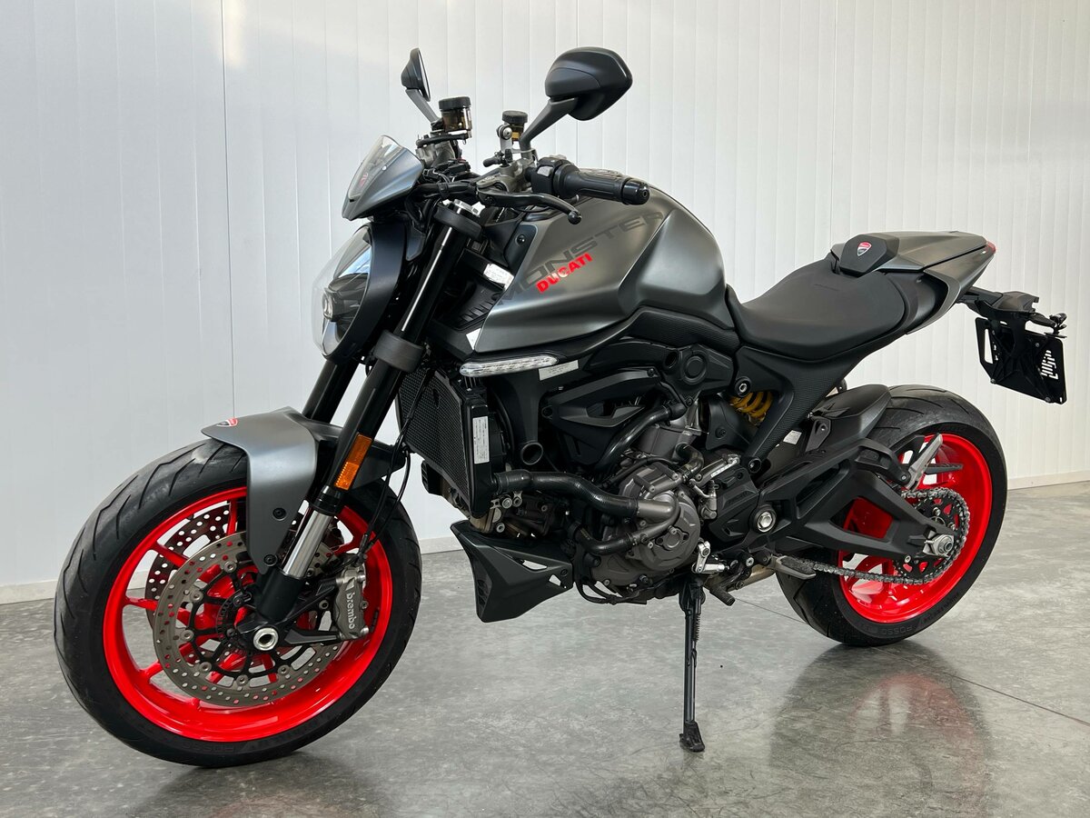 Ducati Monster 937
