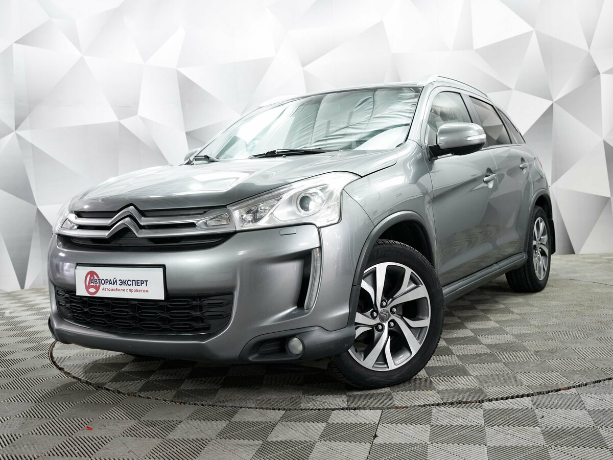 Открыть фотографии: Citroen C4 Aircross